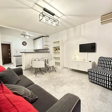 Beau Studio Centre Juan Les Pins A 300M Des Plages Antibes Exterior photo