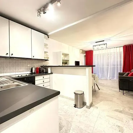 Beau Studio Centre Juan Les Pins A 300M Des Plages Antibes Exterior photo